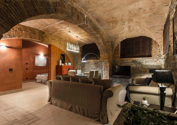 media.Slide-Suite-Masaccio-02-Villa-Guinigi