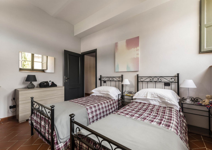 media.Slide-Melograno-03-Villa-Guinigi