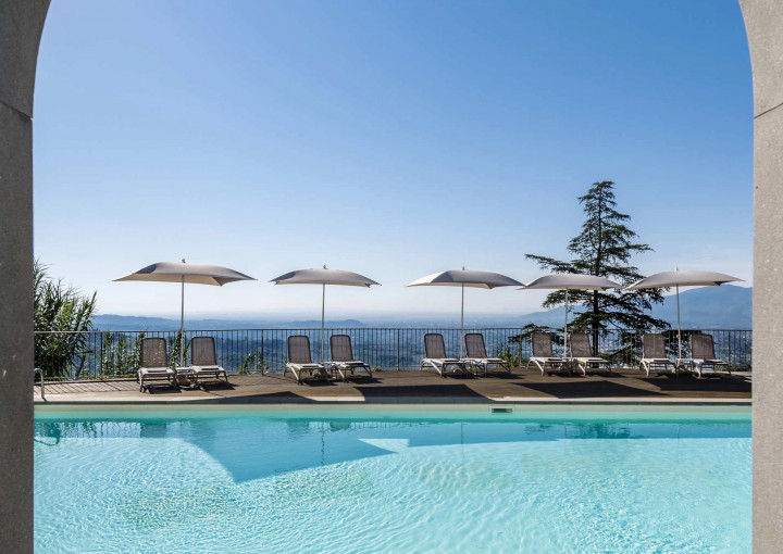 media.Slide-Piscina-02-Villa-Guinigi