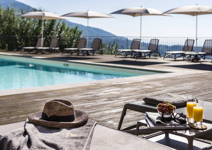 media.Slide-Piscina-03-Villa-Guinigi