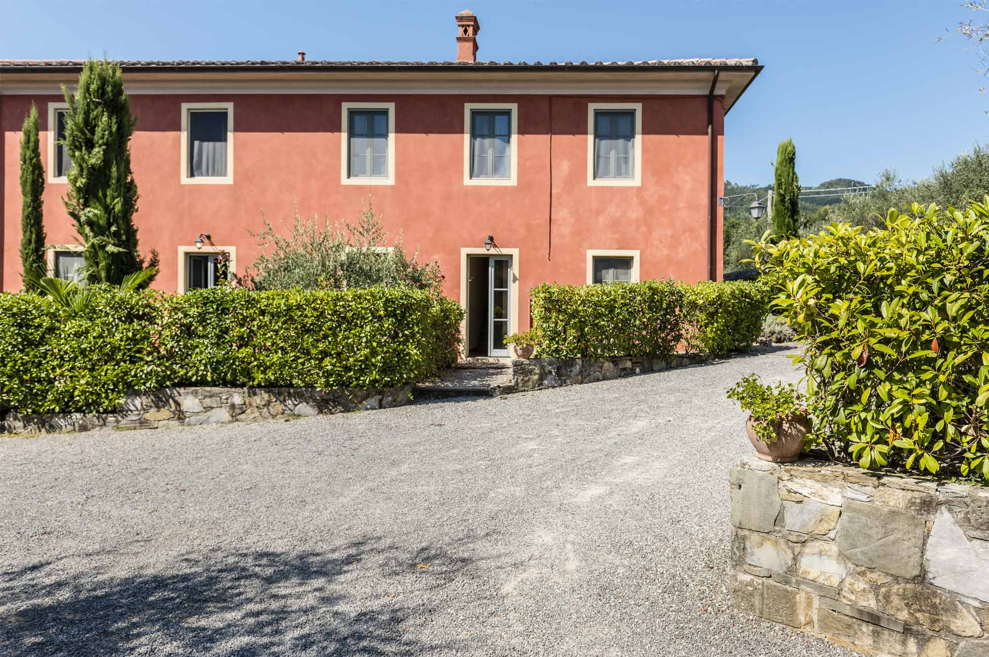 media.Slide-Il-Borgo-antico-01-Villa-Guinigi