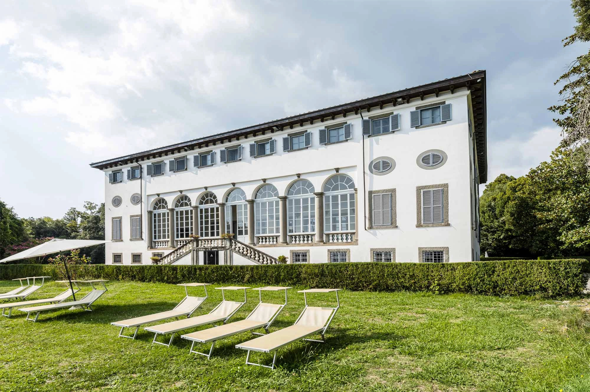 media.Slide-La-Villa-Storica-05-Villa-Guinigi