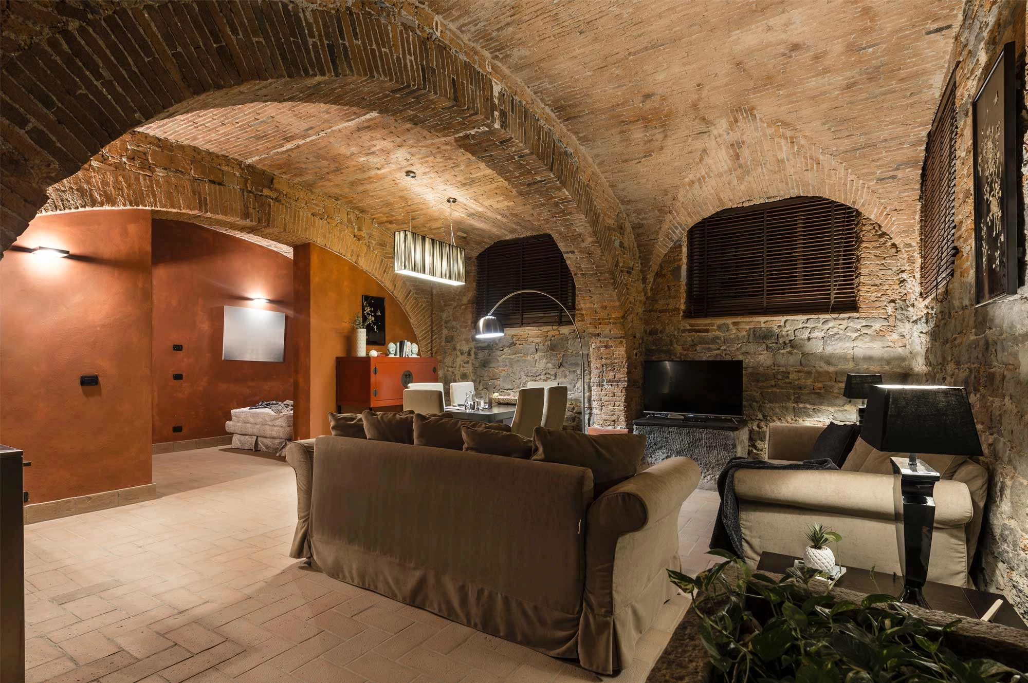 media.Slide-Suite-Masaccio-02-Villa-Guinigi