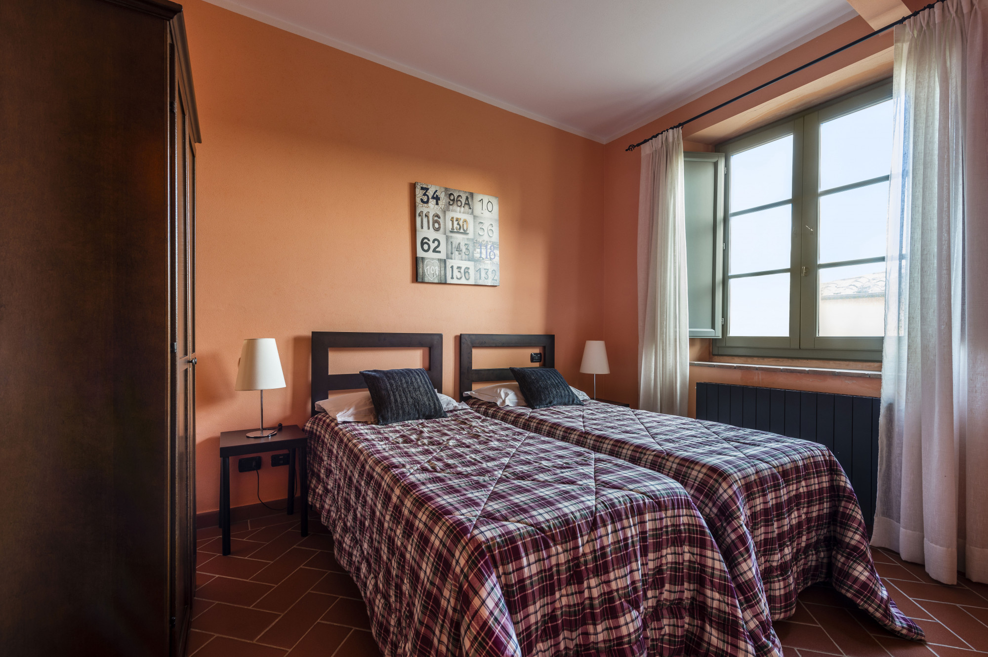 media.Slide-Mirto-camera-doppia