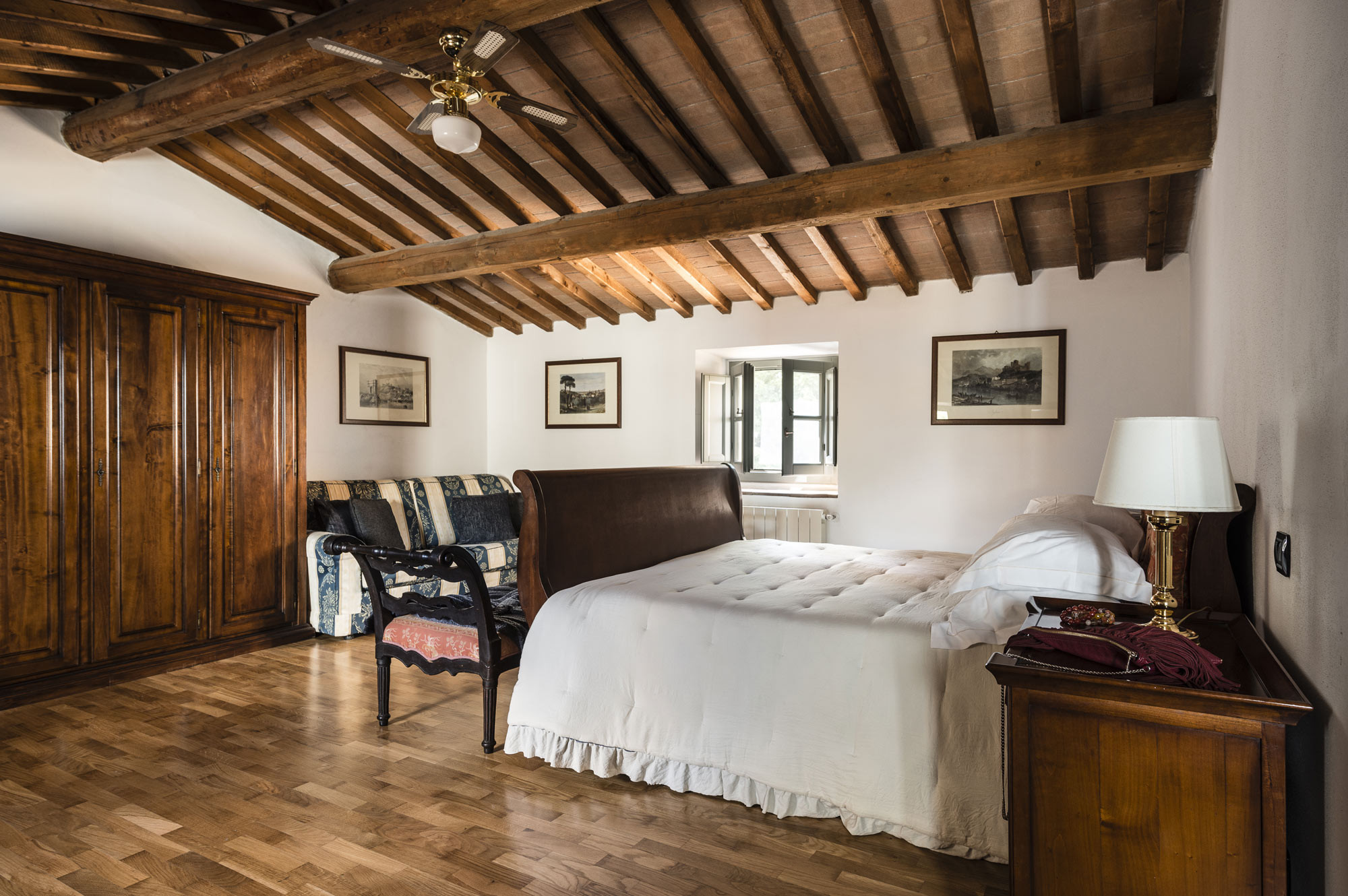 media.Slide-Camelia-camera-matrimoniale1